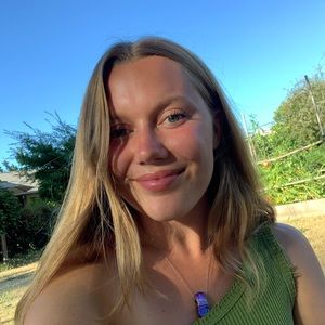 Meet your Posher, Cenna